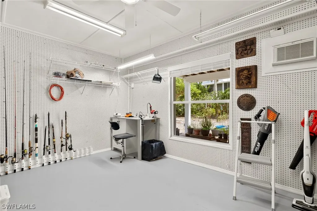 628 Lake Murex Circle Sanibel FL 33957