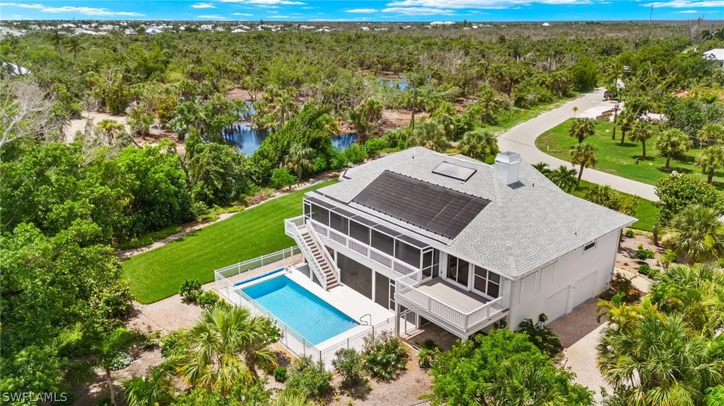 628 Lake Murex Circle Sanibel FL 33957