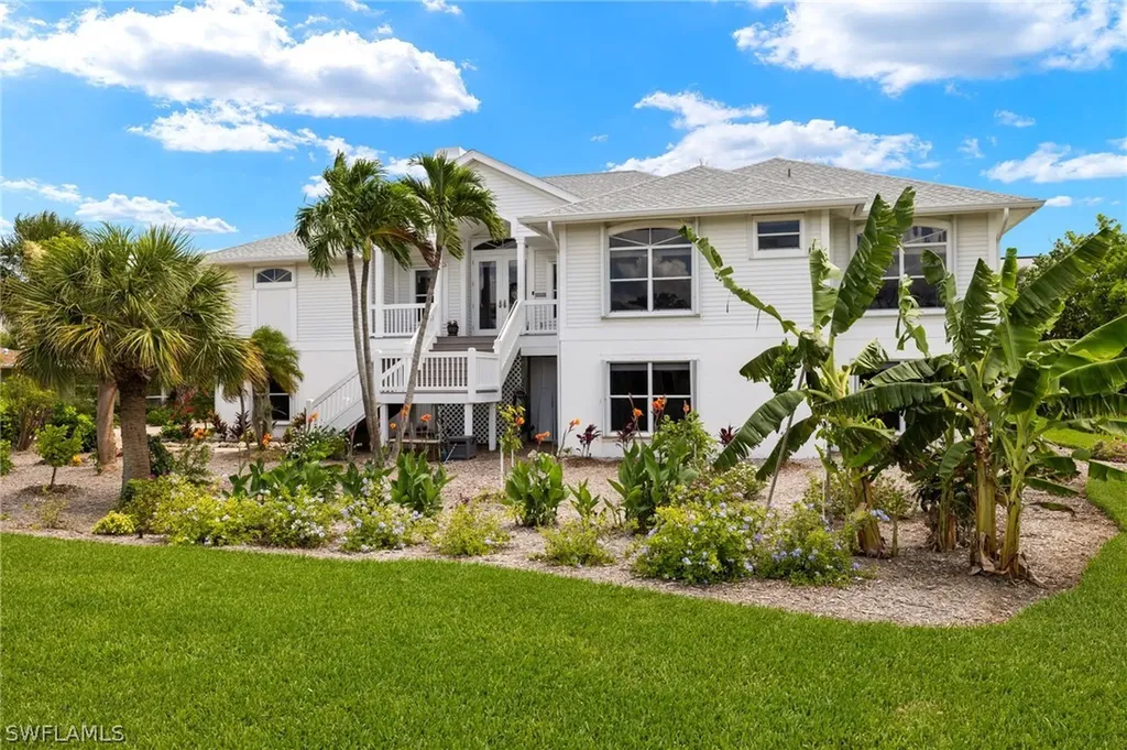 628 Lake Murex Circle Sanibel FL 33957