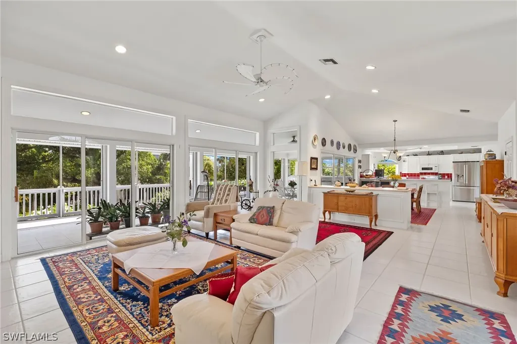 628 Lake Murex Circle Sanibel FL 33957
