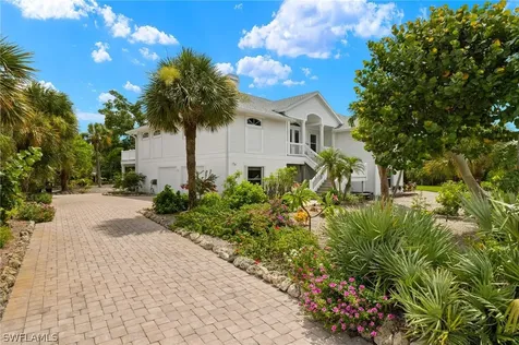 628 Lake Murex Circle Sanibel FL 33957