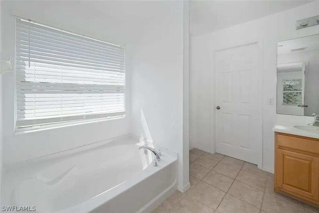 2653 Fishtail Palm Court Naples FL 34120