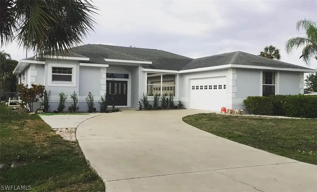 401 SW 52nd Street Cape Coral FL 33914