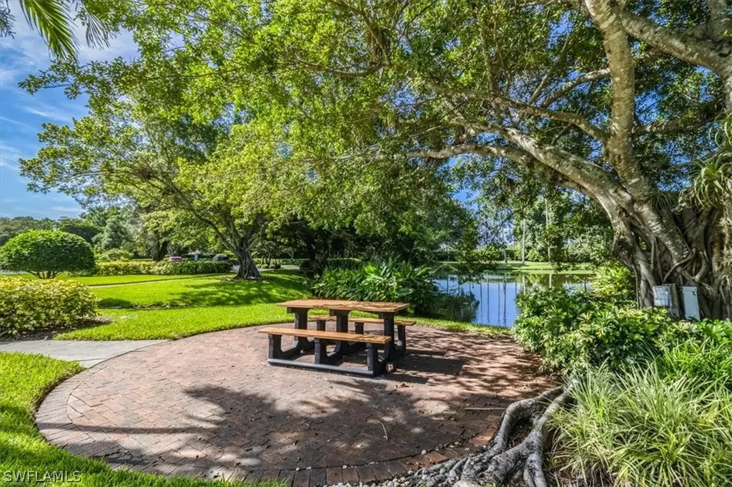 6498 Ilex Circle Naples FL 34109