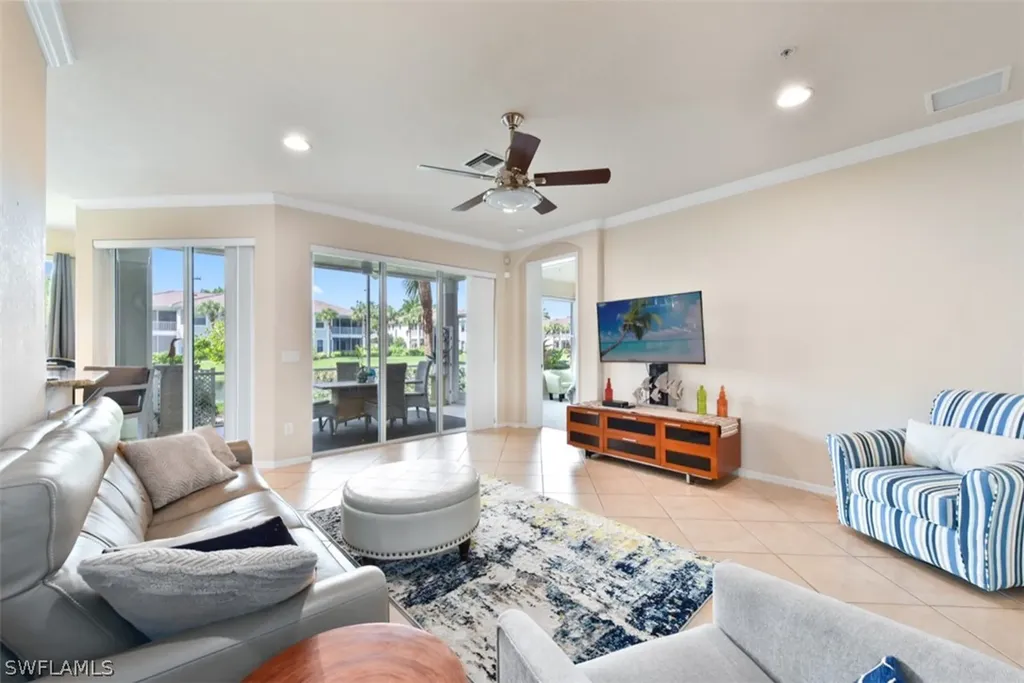12851 Carrington Circle Naples FL 34105-5010
