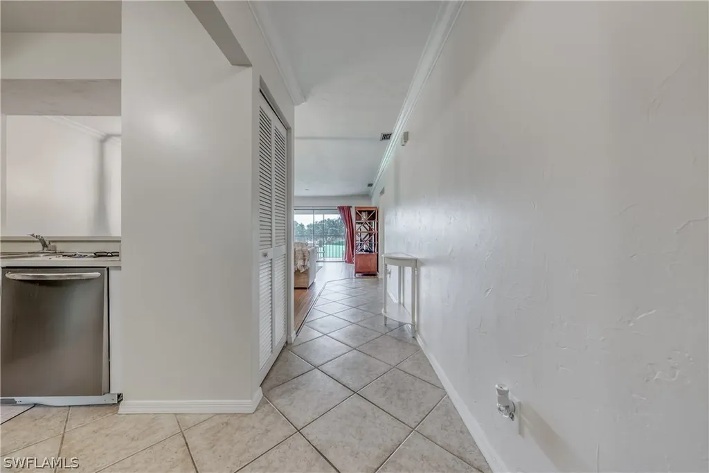 228 Fox Glen Drive Naples FL 34104