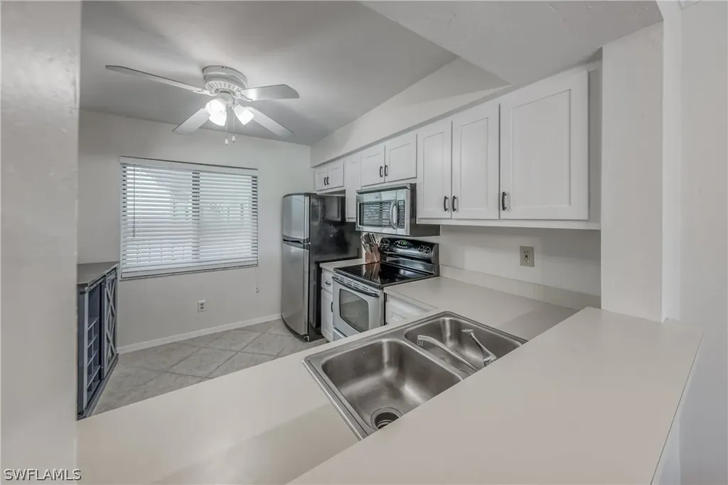 228 Fox Glen Drive Naples FL 34104