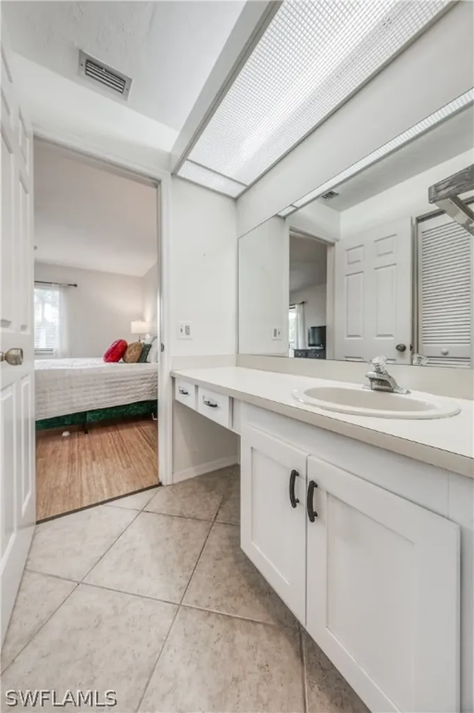 228 Fox Glen Drive Naples FL 34104