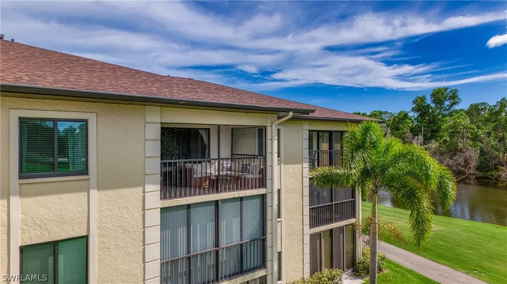 228 Fox Glen Drive Naples FL 34104