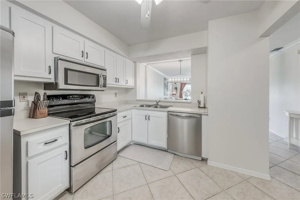 228 Fox Glen Drive Naples FL 34104