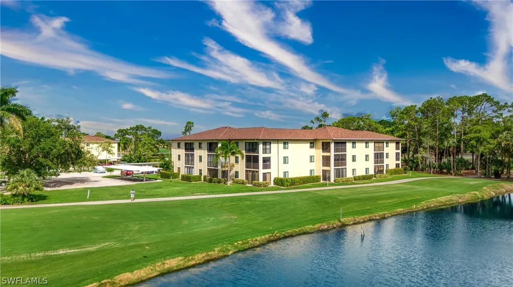 228 Fox Glen Drive Naples FL 34104