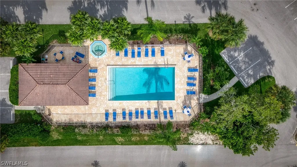 228 Fox Glen Drive Naples FL 34104