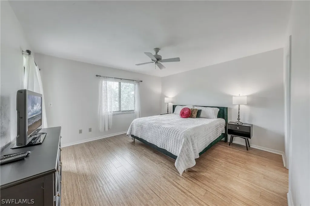 228 Fox Glen Drive Naples FL 34104