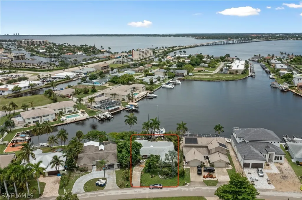 4913 Nassau Court Cape Coral FL 33904