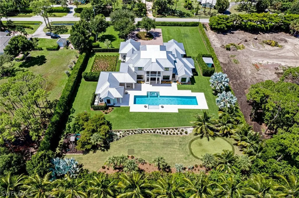 171 North Street Naples FL 34108