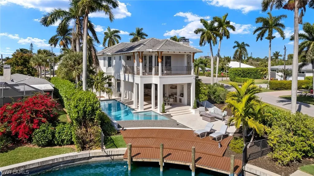 1800 Snook Drive Naples FL 34102