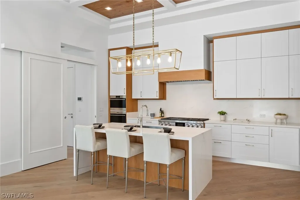 1800 Snook Drive Naples FL 34102