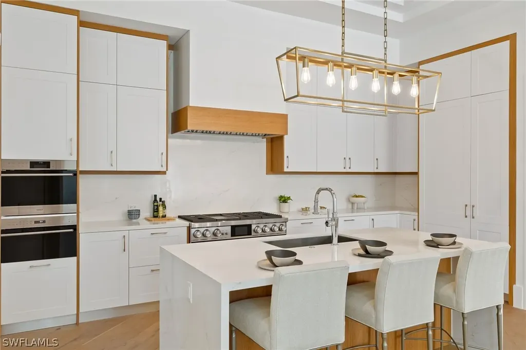 1800 Snook Drive Naples FL 34102