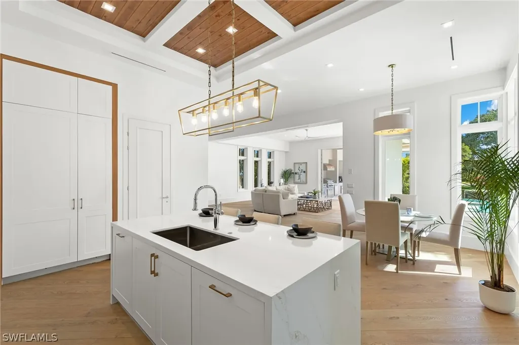 1800 Snook Drive Naples FL 34102