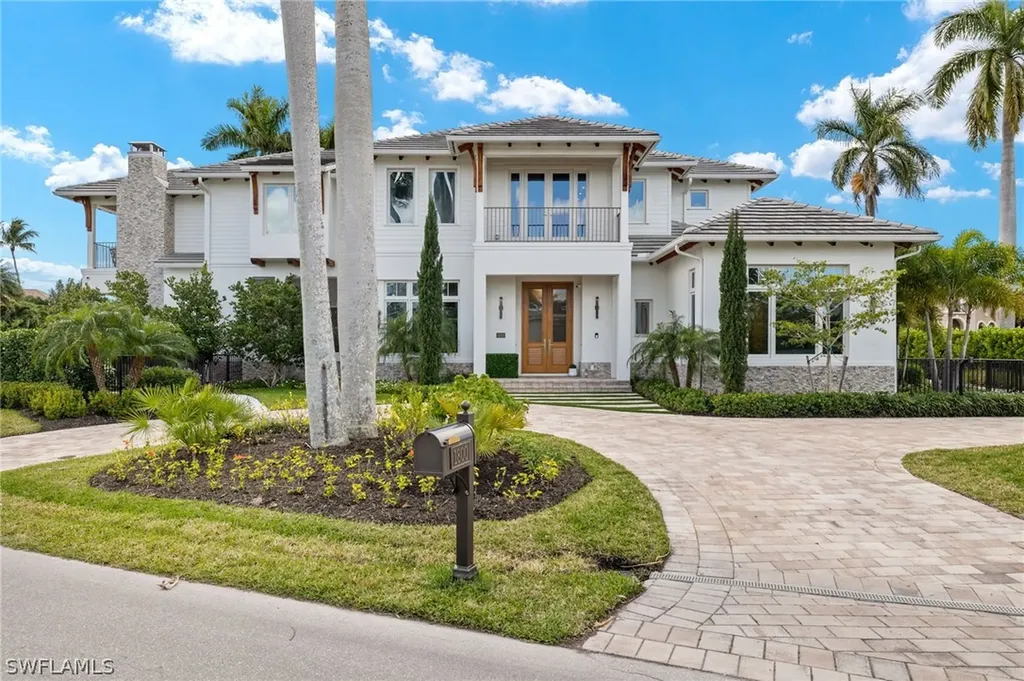 1800 Snook Drive Naples FL 34102