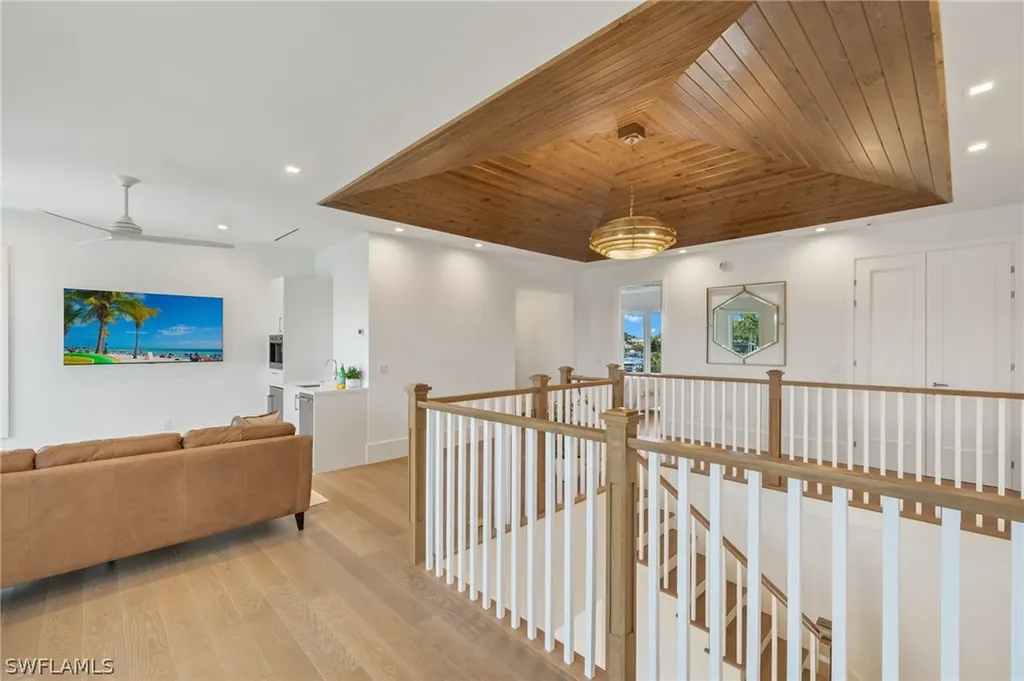 1800 Snook Drive Naples FL 34102