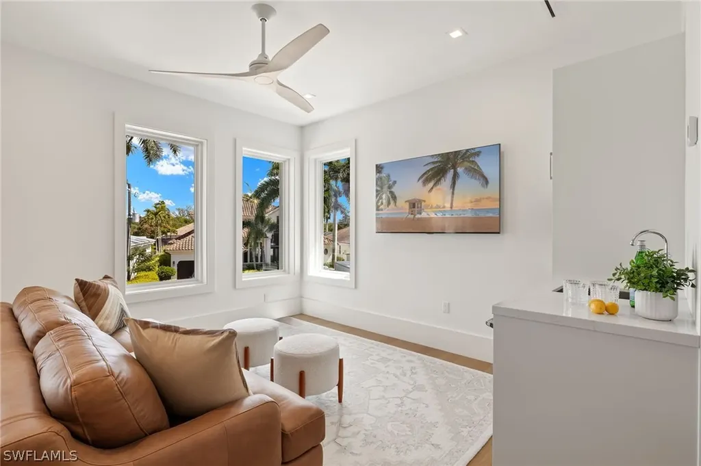 1800 Snook Drive Naples FL 34102