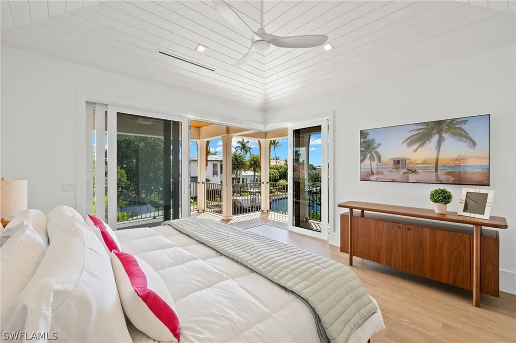 1800 Snook Drive Naples FL 34102