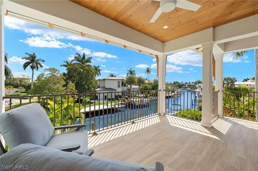 1800 Snook Drive Naples FL 34102