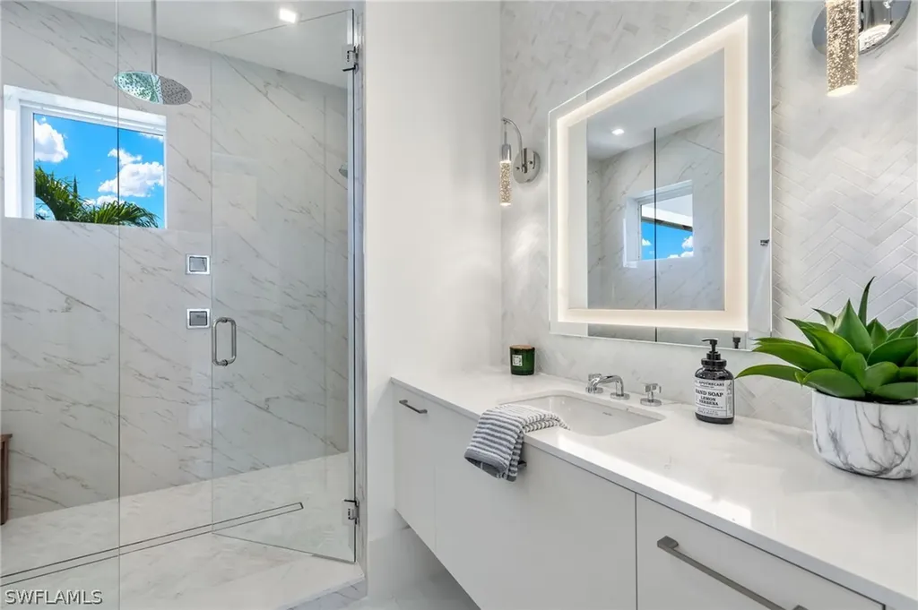 1800 Snook Drive Naples FL 34102