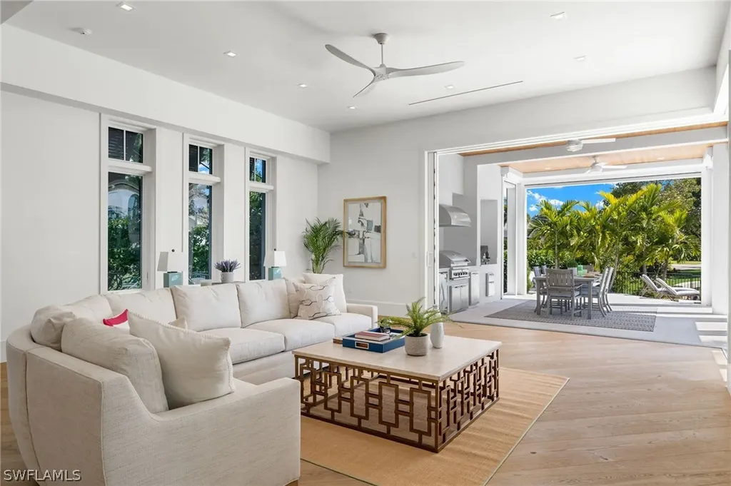 1800 Snook Drive Naples FL 34102