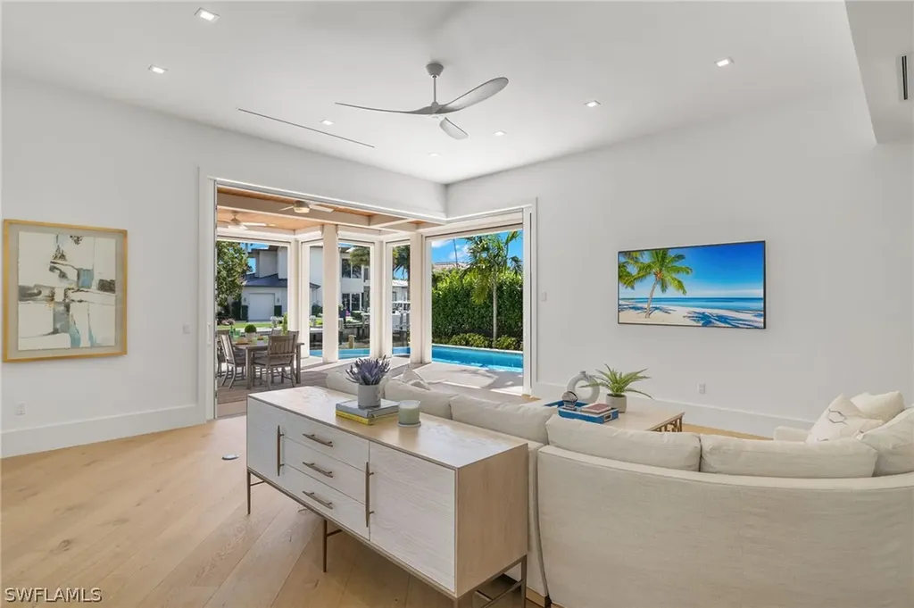 1800 Snook Drive Naples FL 34102