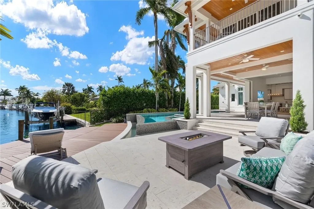 1800 Snook Drive Naples FL 34102