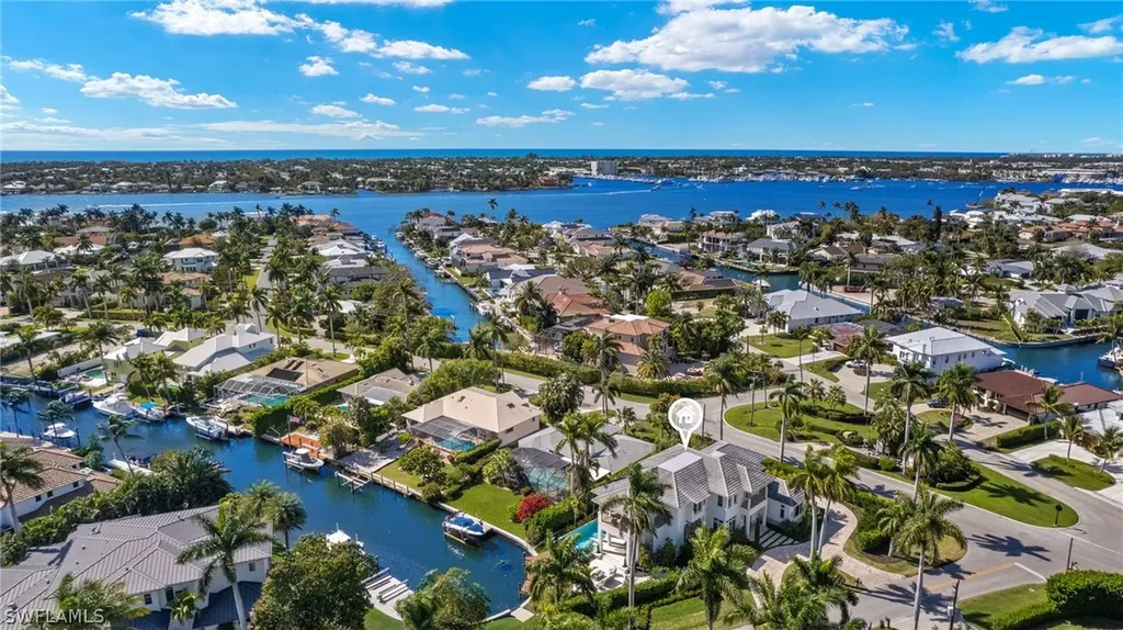 1800 Snook Drive Naples FL 34102