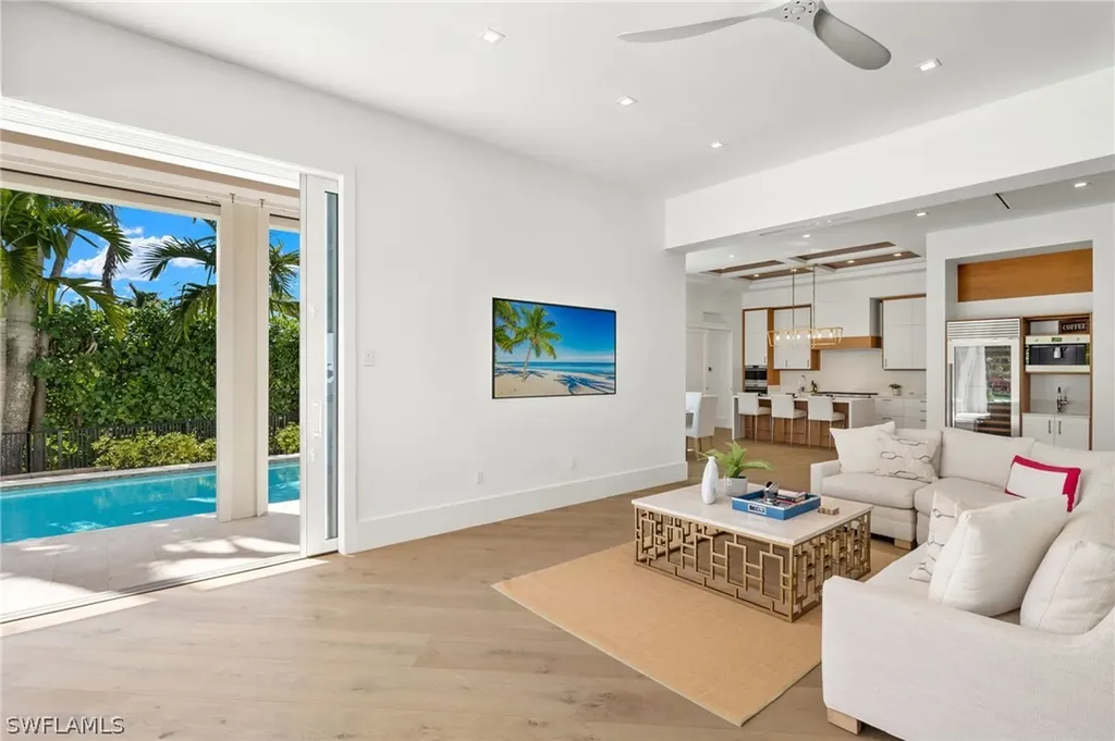 1800 Snook Drive Naples FL 34102