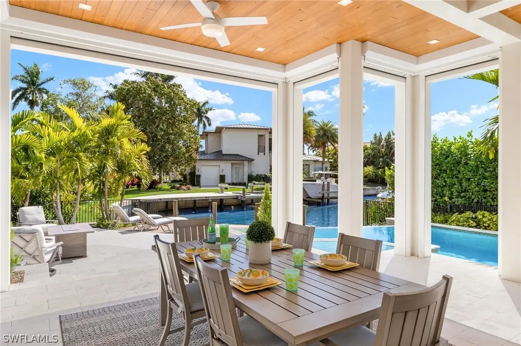 1800 Snook Drive Naples FL 34102