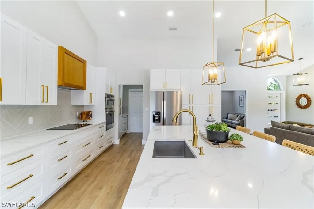 11620 Longshore Way W Naples FL 34119