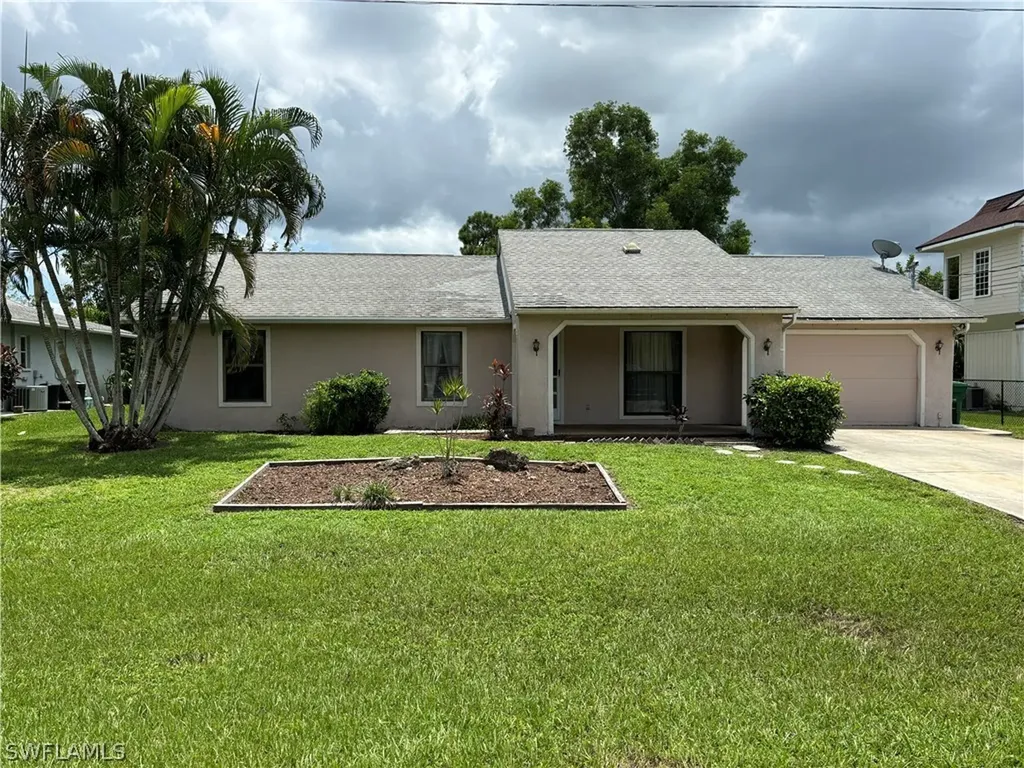 5072 27th Place SW Naples FL 34116