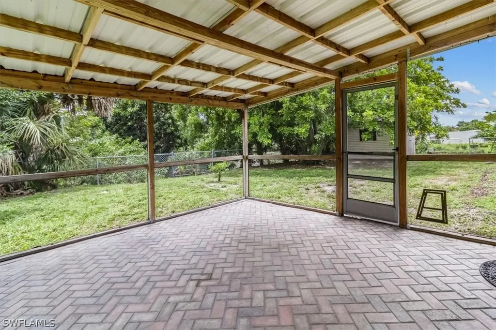 5072 27th Place SW Naples FL 34116