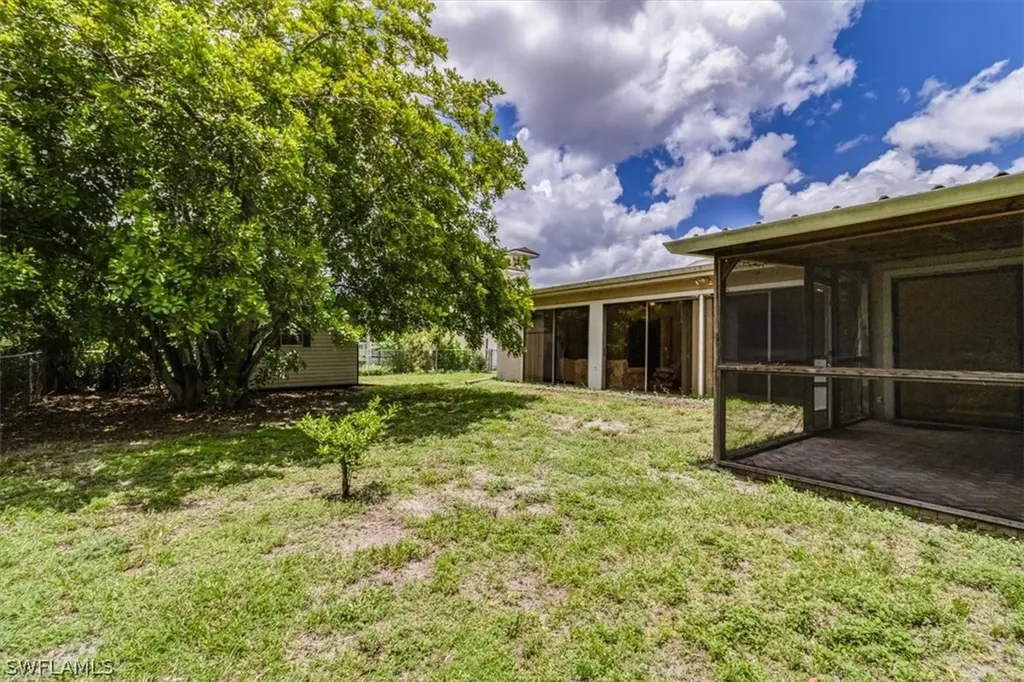 5072 27th Place SW Naples FL 34116