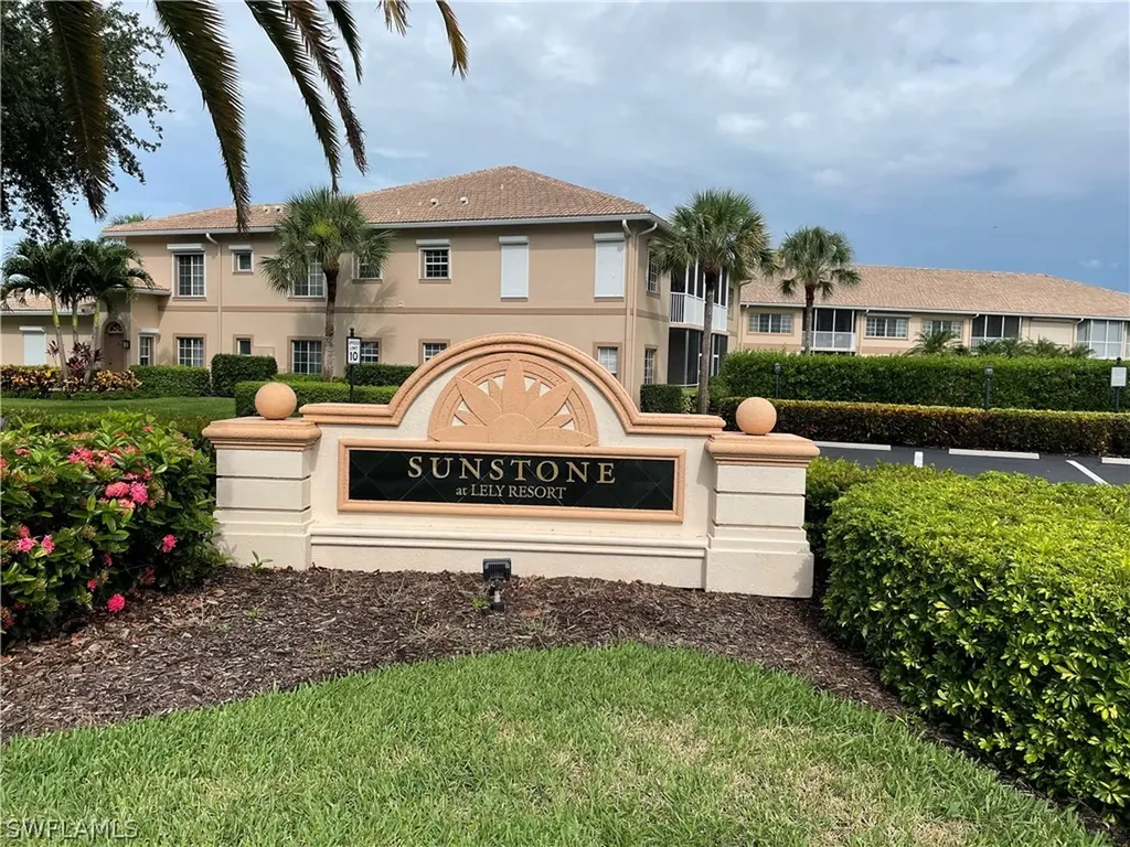 9061 Michael Circle Naples FL 34113