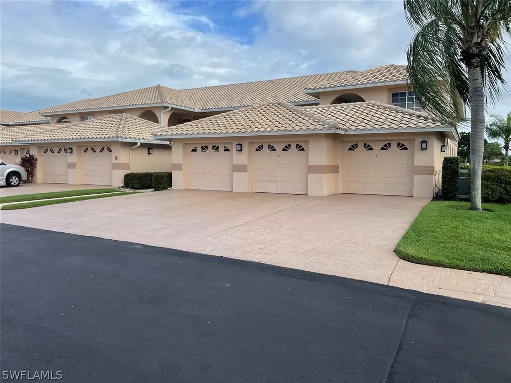 9061 Michael Circle Naples FL 34113