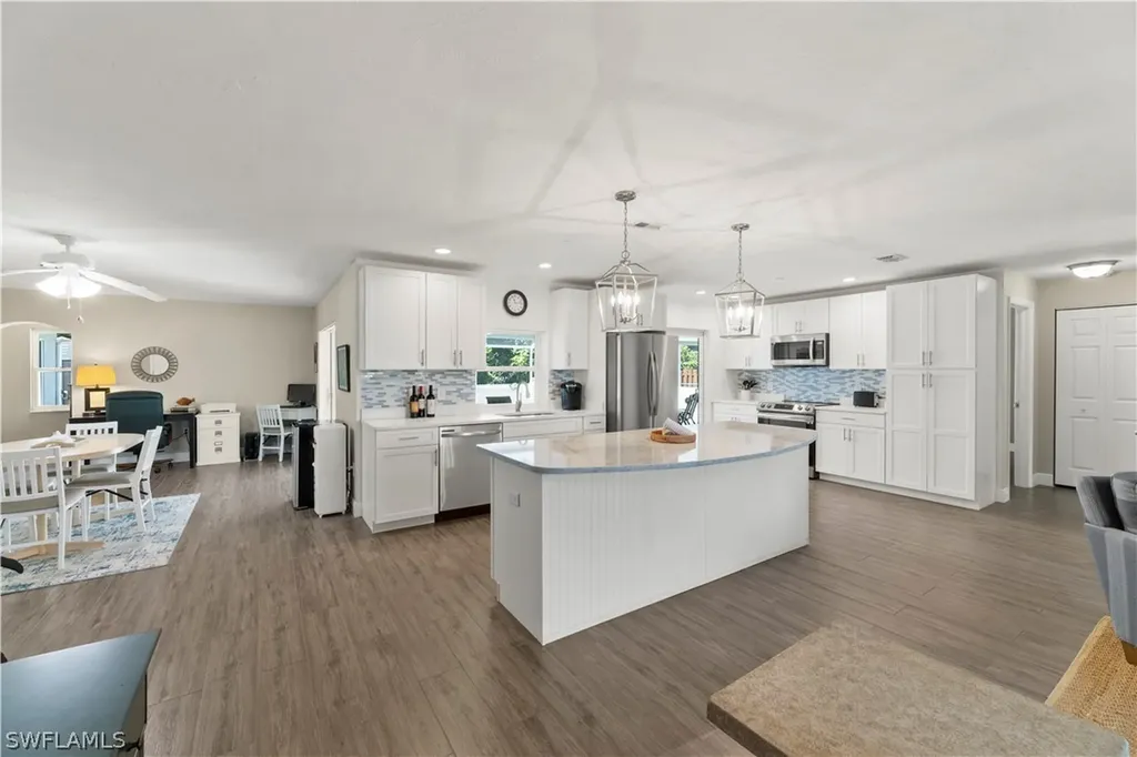 6061 Perthshire Lane Fort Myers FL 33908