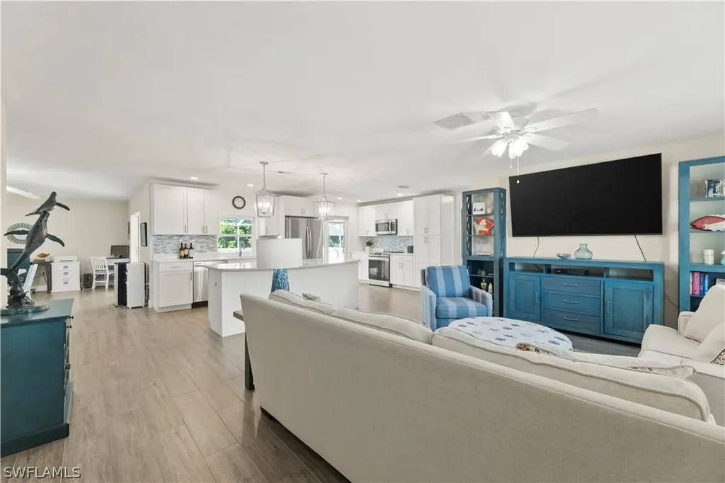6061 Perthshire Lane Fort Myers FL 33908