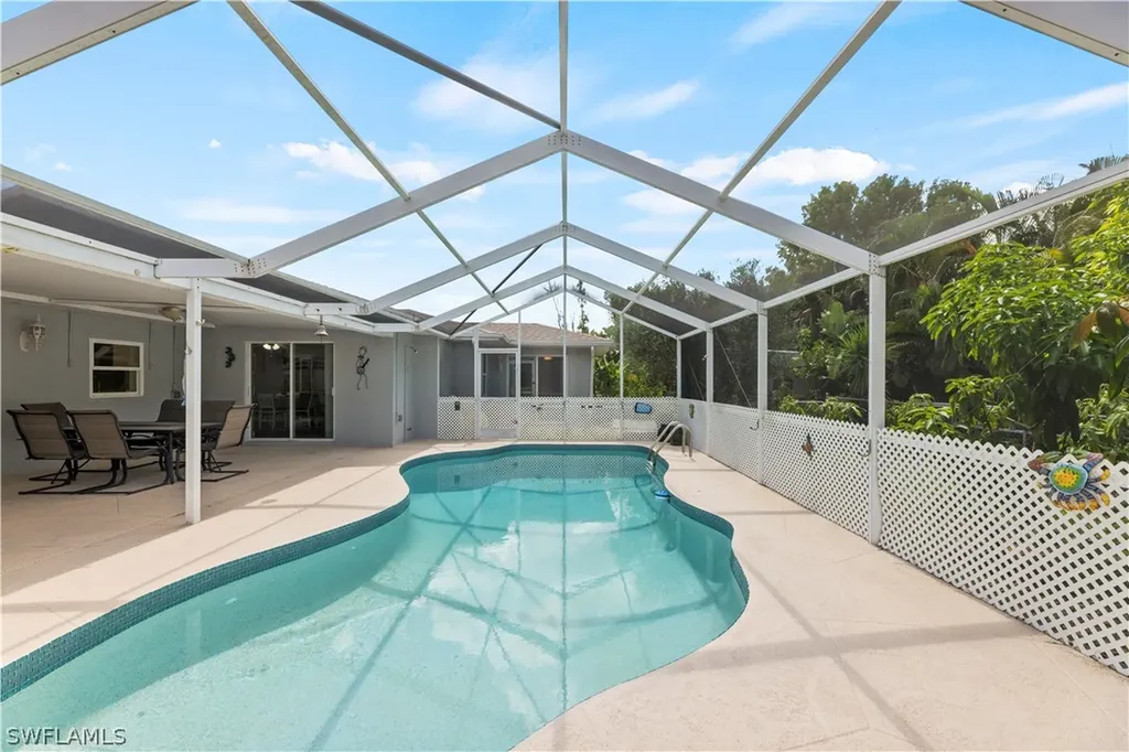 6061 Perthshire Lane Fort Myers FL 33908