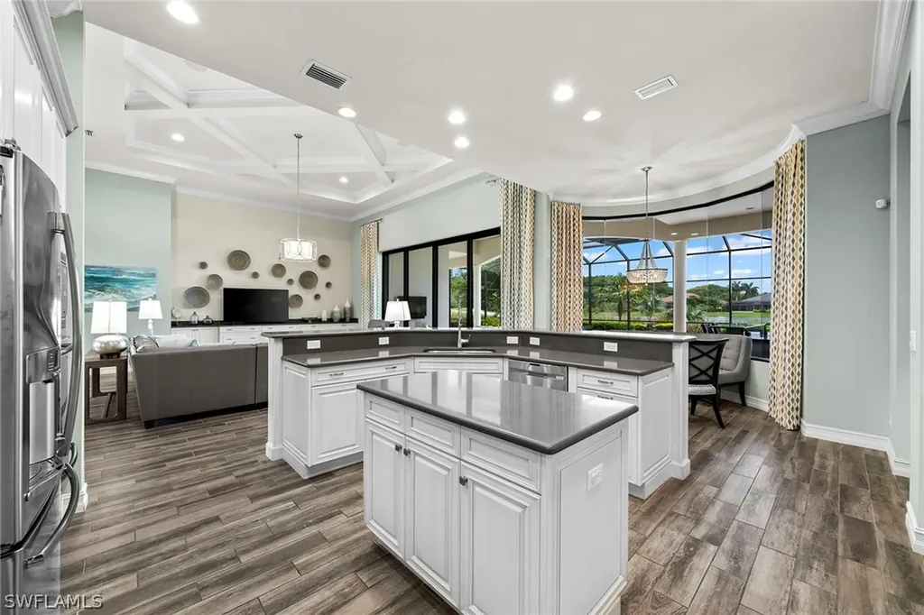 11916 Hedgestone Court Naples FL 34120