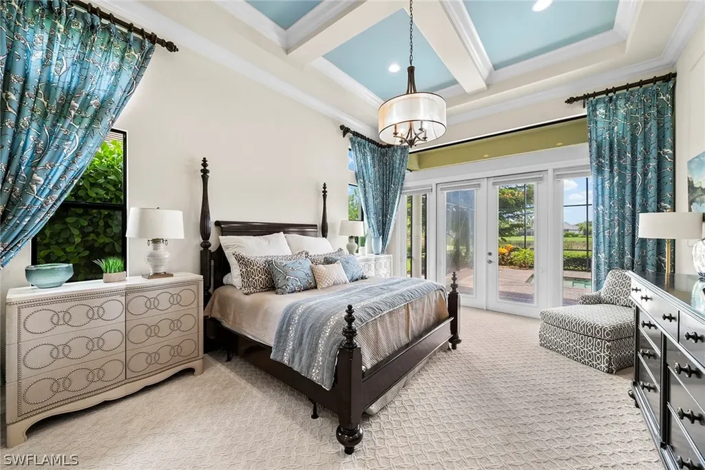 11916 Hedgestone Court Naples FL 34120