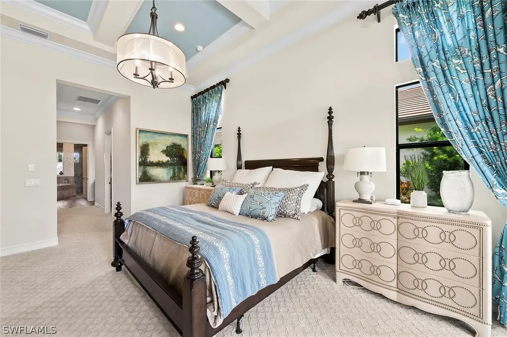 11916 Hedgestone Court Naples FL 34120