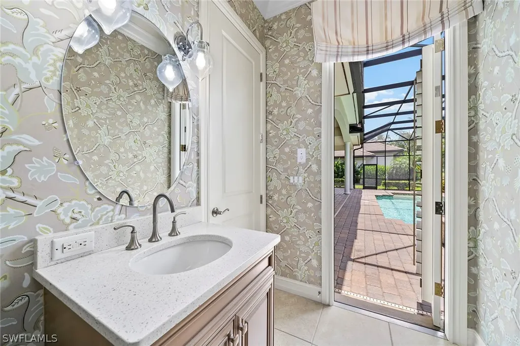 11916 Hedgestone Court Naples FL 34120