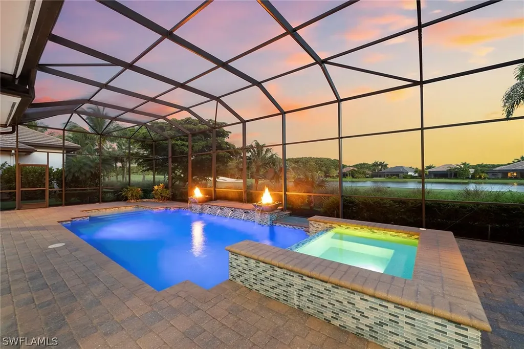 11916 Hedgestone Court Naples FL 34120