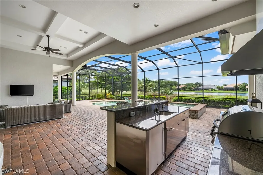 11916 Hedgestone Court Naples FL 34120